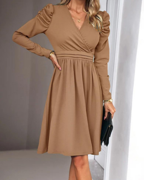 Robe courte hiver col V